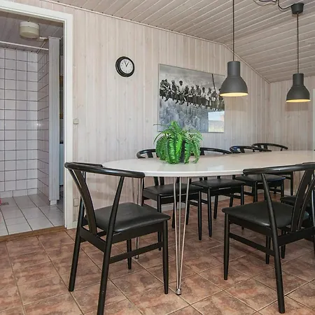 10 Person In Ringkøbing